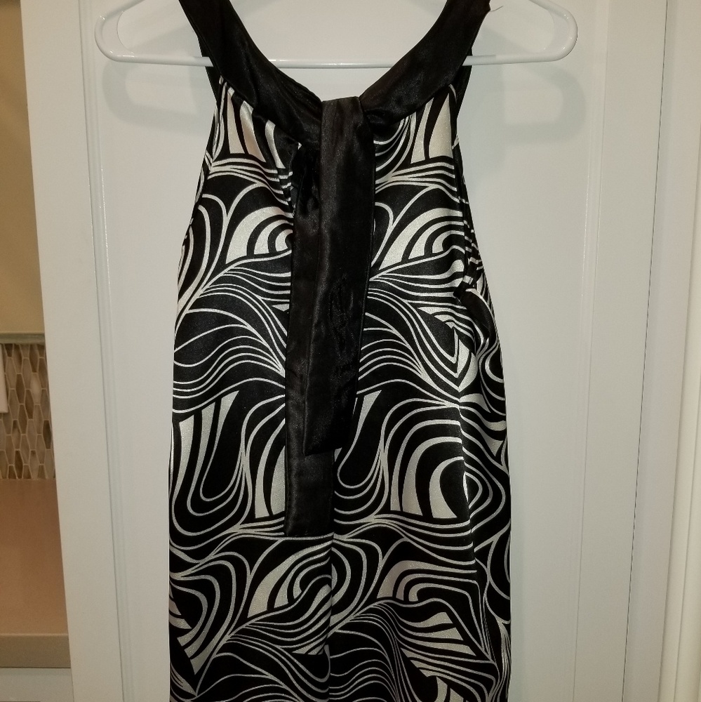 Dress - Picture 2 of 6